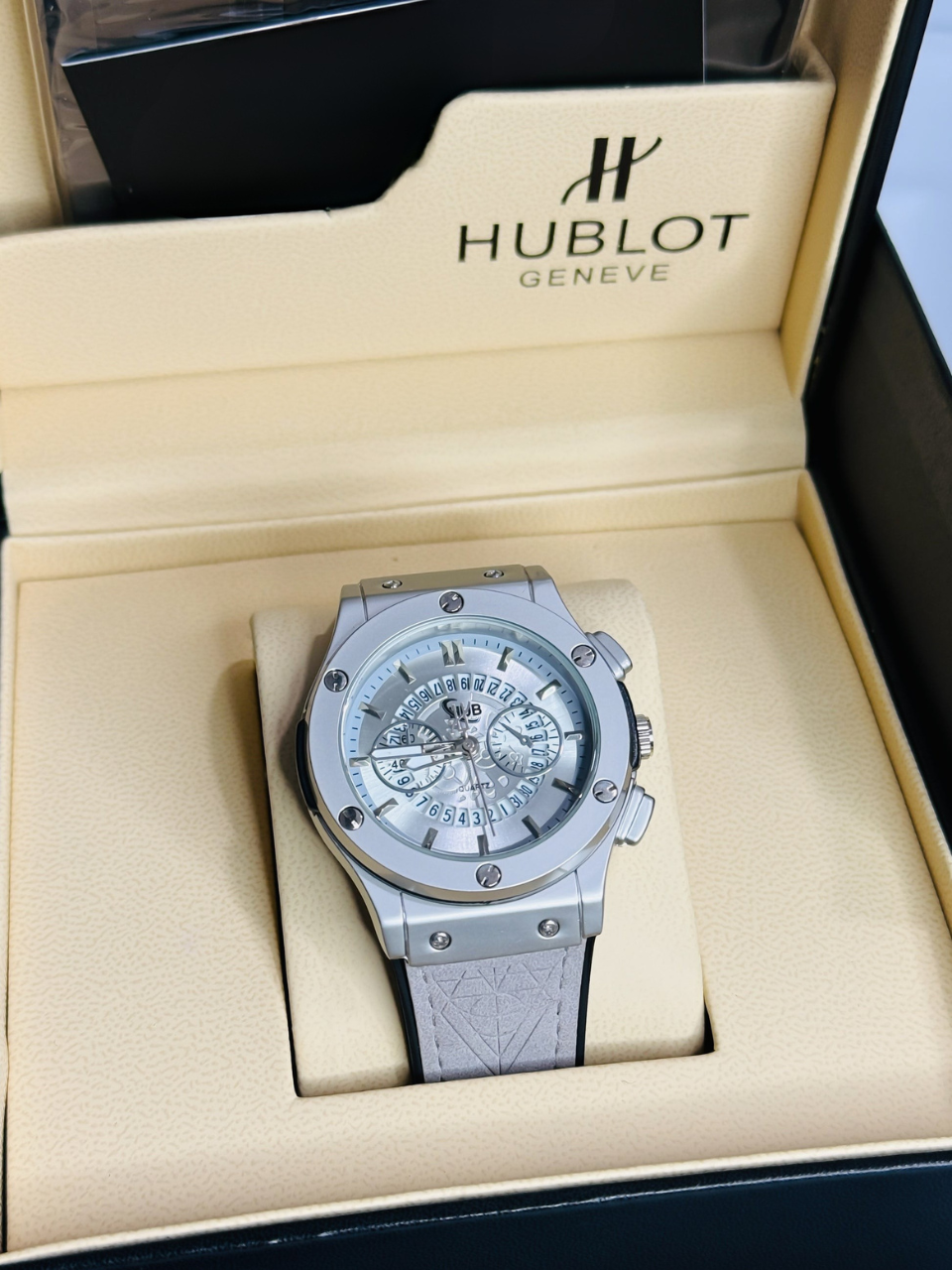 Men’s Premium Quartz Watch | Sporty & Elegant