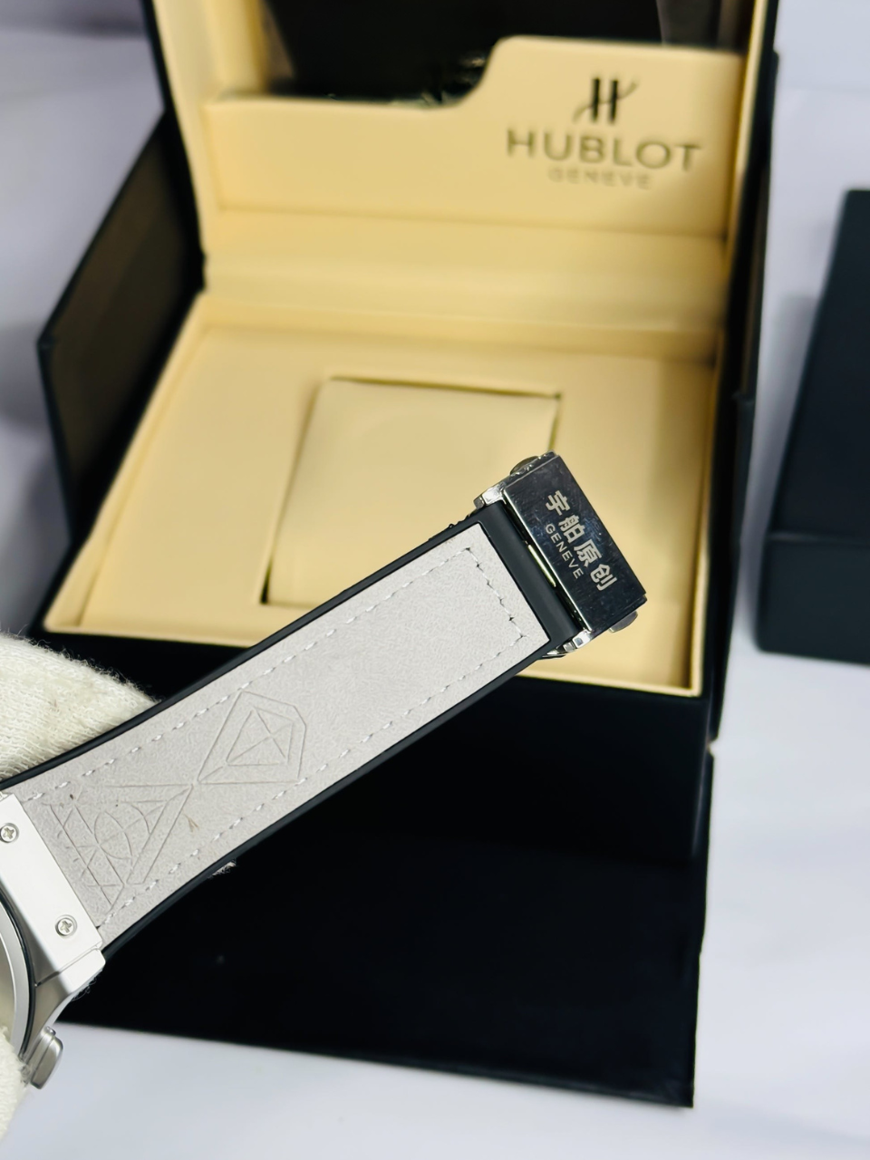 Men’s Premium Quartz Watch | Sporty & Elegant